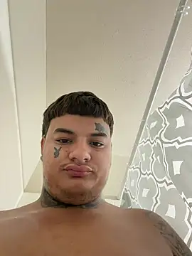 Snapshot of BigdaddyFabian chatting on 03/05/26, 01:18 BigdaddyFabian online show from 03/05/26, 01:18