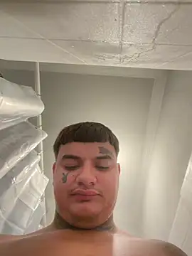 Snapshot of BigdaddyFabian chatting on 03/24/26, 02:11 BigdaddyFabian online show from 03/24/26, 02:11