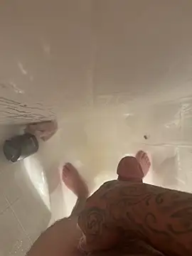 Snapshot of BigdaddyFabian chatting on 04/19/26, 01:32 BigdaddyFabian online show from 04/19/26, 01:32