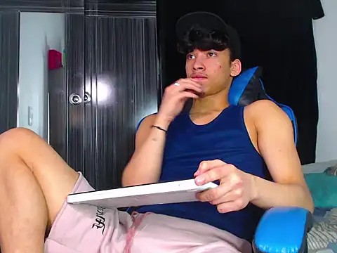 Lyam Russo online show from 02/24/26, 07:34