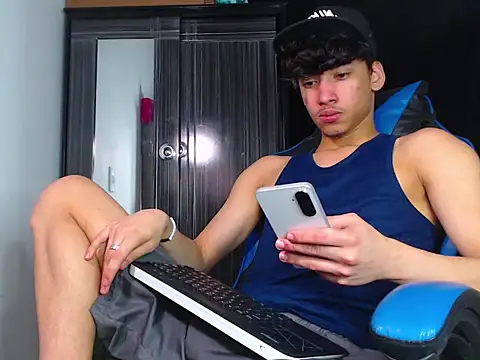 Lyam Russo online show from 02/26/26, 07:02