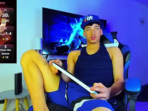 Lyam Russo online show from 03/26/26, 08:42