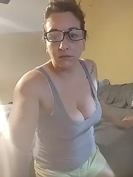 Snapshot of MissBella0969 chatting on 03/19/26, 03:16 MissBella0969 online show from 03/19/26, 03:16