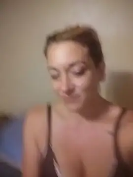 Snapshot of MissBella0969 chatting on 04/08/26, 05:51 MissBella0969 online show from 04/08/26, 05:51