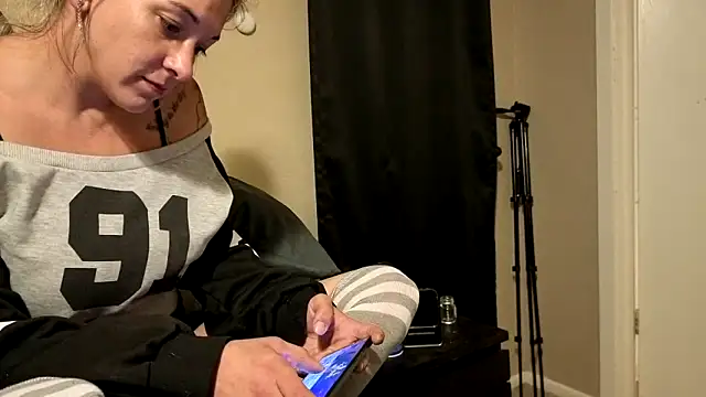 Snapshot of MissBella0969 chatting on 04/23/26, 02:46 MissBella0969 online show from 04/23/26, 02:46