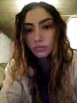 Larinhacat online show from 02/17/26, 04:53