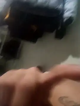 Snapshot of BeetledStoop chatting on 04/18/26, 03:27 BeetledStoop online show from 04/18/26, 03:27