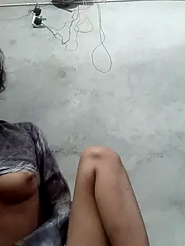 Snapshot of mimpake chatting on 02/25/26, 05:39 mimpake online show from 02/25/26, 05:39