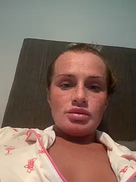 jadey19x online show from 05/05/26, 04:37