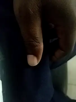 Snapshot of Mr-kke chatting on 03/16/26, 01:22 Mr-kke online show from 03/16/26, 01:22