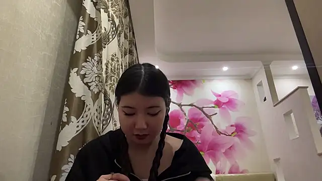 MaeRaads online show from 02/17/26, 06:47