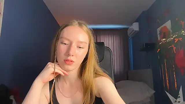 Snapshot of Anna_Kare chatting on 05/22/26, 01:28 Anna Kare online show from 05/22/26, 01:28