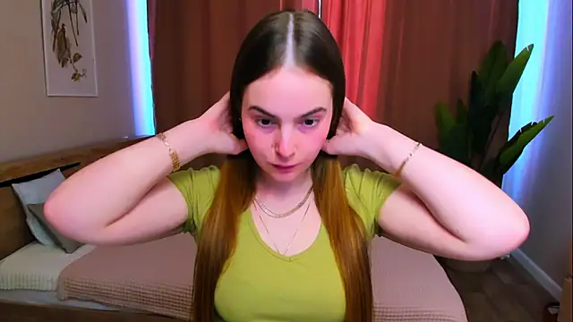 Maddy Wood  online show from 04/04/26, 03:53