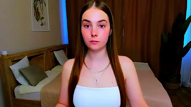 Maddy Wood  online show from 04/13/26, 04:34