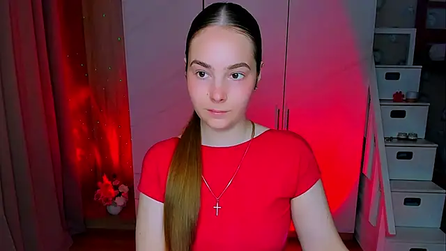 Maddy Wood  online show from 05/18/26, 09:04