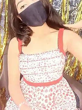Snapshot of Cutie_babes01 chatting on 05/21/26, 04:03 Cutie babes01 online show from 05/21/26, 04:03