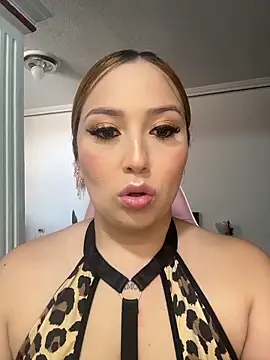 Kiarhatrixie1 online show from 02/25/26, 05:44