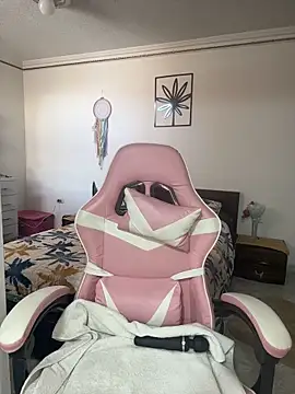 Kiarhatrixie1 online show from 02/27/26, 05:46