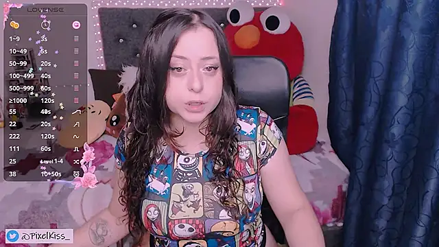 Snapshot of PixelKiss_ chatting on 04/17/26, 10:07 PixelKiss online show from 04/17/26, 10:07