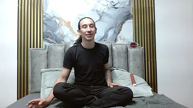 Snapshot of Dilan_Lust chatting on 02/26/26, 11:42 Dilan Lust online show from 02/26/26, 11:42