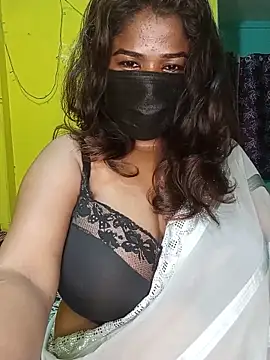Snapshot of NISHHAA chatting on 06/10/26, 01:32 NISHHAA online show from 06/10/26, 01:32