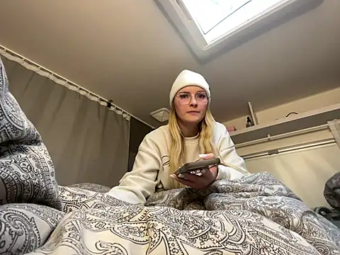 melanieTesss online show from 02/16/26, 04:14