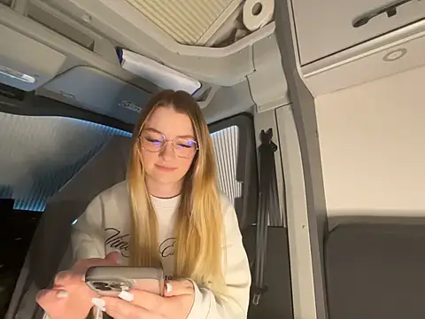 melanieTesss online show from 02/21/26, 11:44