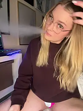 melanieTesss online show from 03/30/26, 01:34