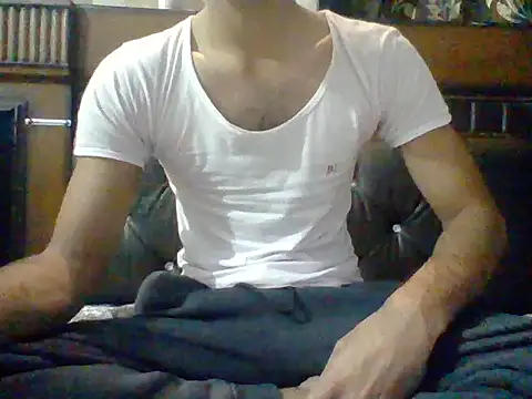 Snapshot of striplover_1 chatting on 02/18/26, 03:08 striplover 1 online show from 02/18/26, 03:08