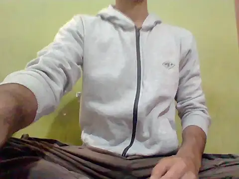 Snapshot of striplover_1 chatting on 02/20/26, 01:33 striplover 1 online show from 02/20/26, 01:33