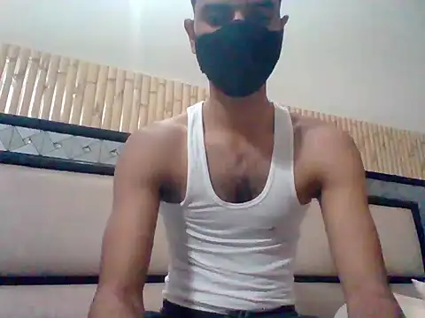 Snapshot of striplover_1 chatting on 02/26/26, 02:05 striplover 1 online show from 02/26/26, 02:05