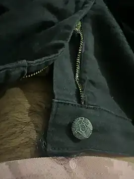 Snapshot of striplover_1 chatting on 03/31/26, 05:13 striplover 1 online show from 03/31/26, 05:13