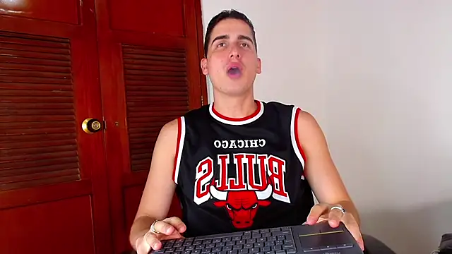 ryanlevi1 online show from 02/16/26, 04:47