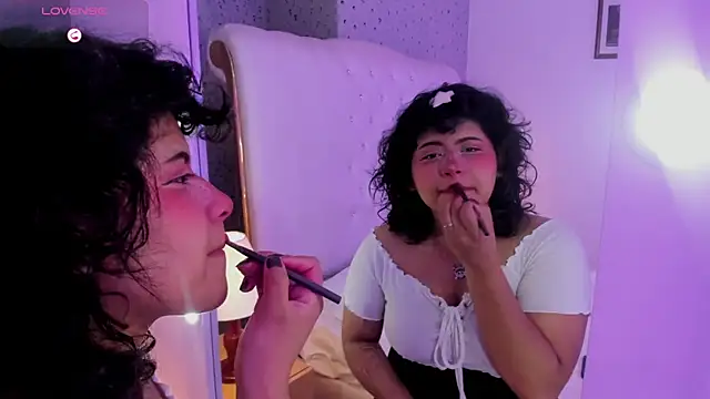 Snapshot of VinkSmokee chatting on 03/08/26, 02:54 VinkSmokee online show from 03/08/26, 02:54