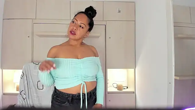 Snapshot of AllieBennet chatting on 02/26/26, 07:35 AllieBennet online show from 02/26/26, 07:35