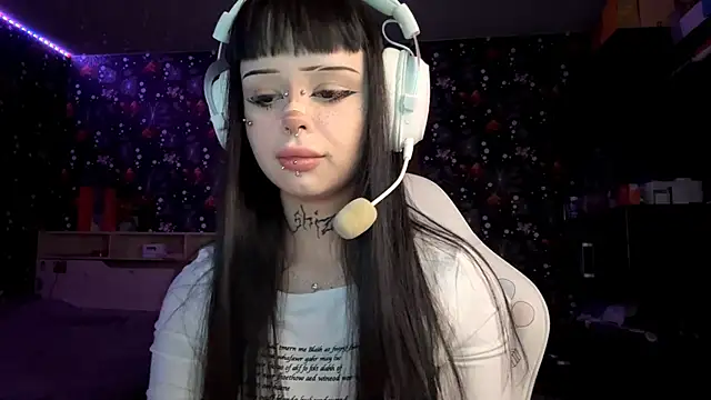 Snapshot of Luna_Sohotti chatting on 02/19/26, 03:08 Luna Sohotti online show from 02/19/26, 03:08