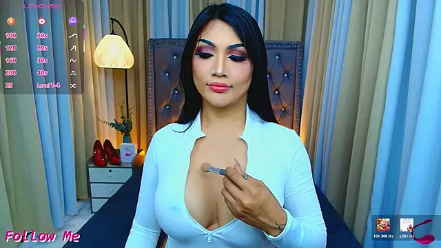 Snapshot of Laureen_Hilton chatting on 03/08/26, 11:36 Laureen Hilton online show from 03/08/26, 11:36