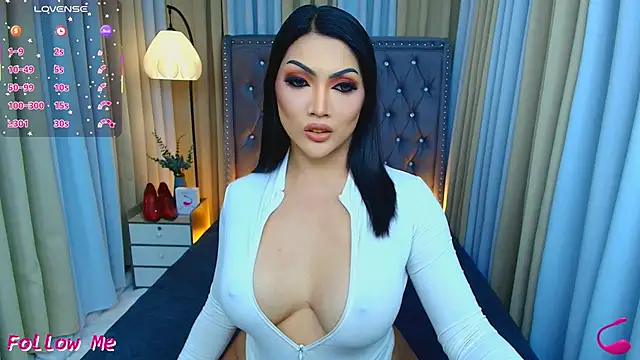 Snapshot of Laureen_Hilton chatting on 03/10/26, 11:48 Laureen Hilton online show from 03/10/26, 11:48