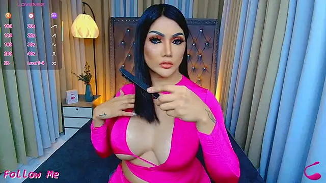 Snapshot of Laureen_Hilton chatting on 03/23/26, 11:36 Laureen Hilton online show from 03/23/26, 11:36