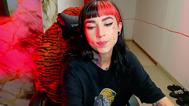 Snapshot of nova_kitttyy chatting on 03/16/26, 01:11 nova kitttyy online show from 03/16/26, 01:11