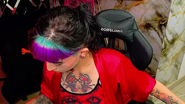 Snapshot of nova_kitttyy chatting on 03/25/26, 10:43 nova kitttyy online show from 03/25/26, 10:43