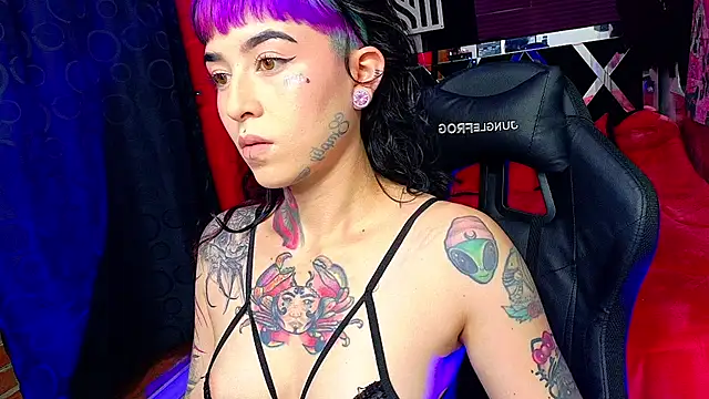 Snapshot of nova_kitttyy chatting on 04/01/26, 02:45 nova kitttyy online show from 04/01/26, 02:45