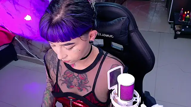 nova kitttyy online show from 05/20/26, 01:12