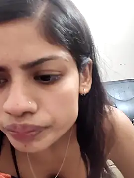 Snapshot of Colleage-girl chatting on 04/04/26, 03:53 Colleage-girl online show from 04/04/26, 03:53