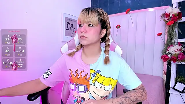 Snapshot of Fiorella_sweet chatting on 03/17/26, 08:12 Fiorella sweet online show from 03/17/26, 08:12