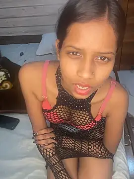 Snapshot of Rani1993 chatting on 02/16/26, 06:26 Rani1993 online show from 02/16/26, 06:26