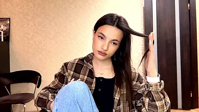 Snapshot of Kosandra_k chatting on 03/11/26, 02:34 Kosandra k online show from 03/11/26, 02:34