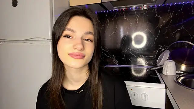 Snapshot of Kosandra_k chatting on 04/05/26, 01:08 Kosandra k online show from 04/05/26, 01:08