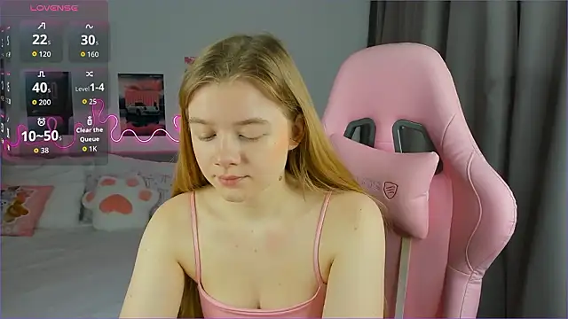 EvaRaee online show from 03/05/26, 03:24