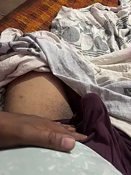 Snapshot of pussylicker9927 chatting on 03/25/26, 04:24 pussylicker9927 online show from 03/25/26, 04:24